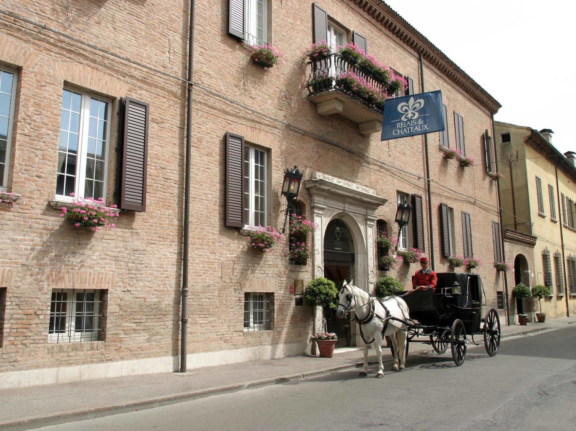 Hotel Duchessa Isabella Collection By Gsa Hotels Ferrara Exterior photo